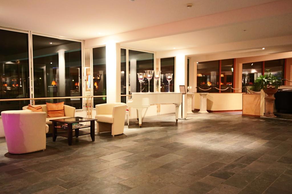 布雷斯高弗赖堡Mercure Panorama酒店